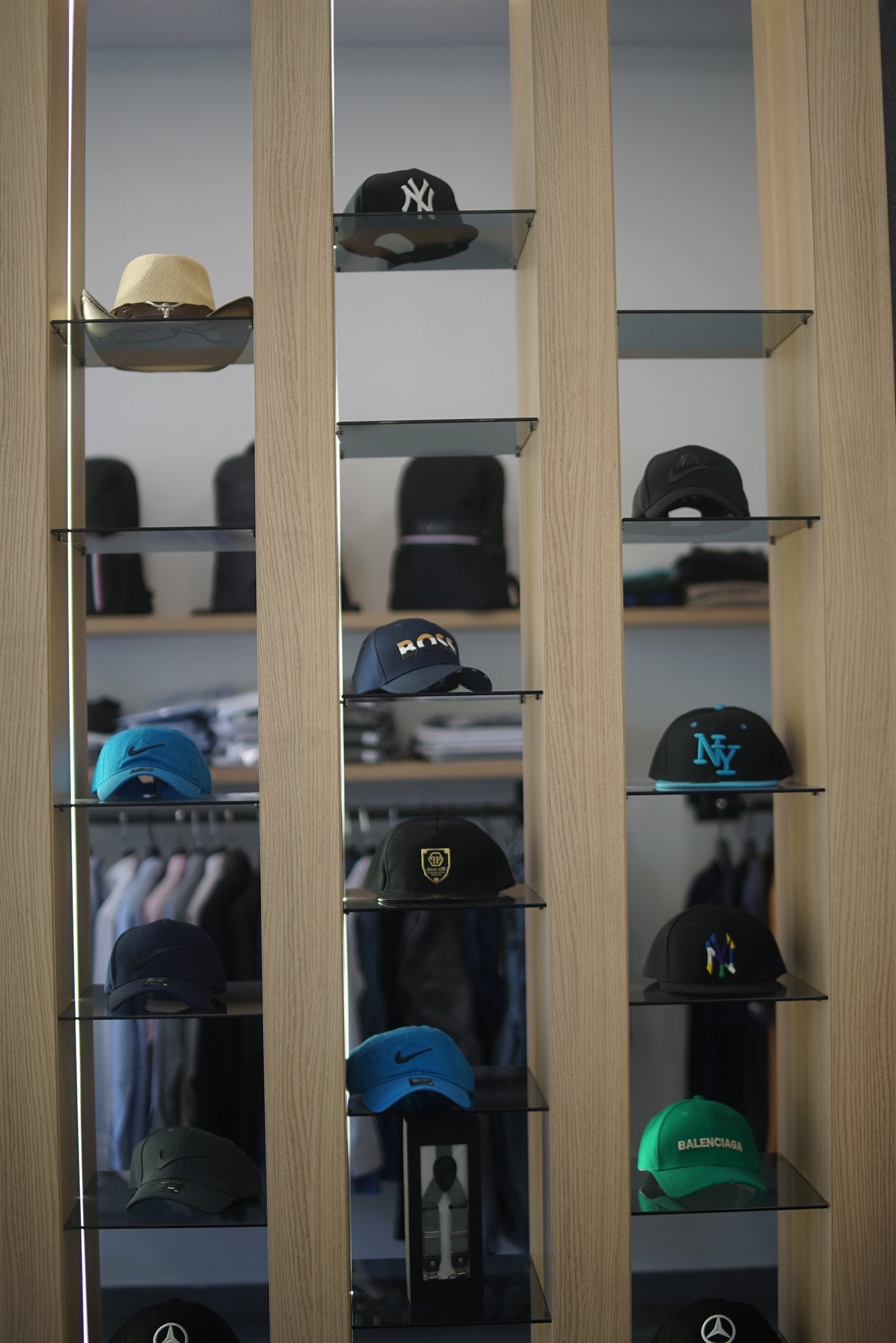 MENSPOT caps category